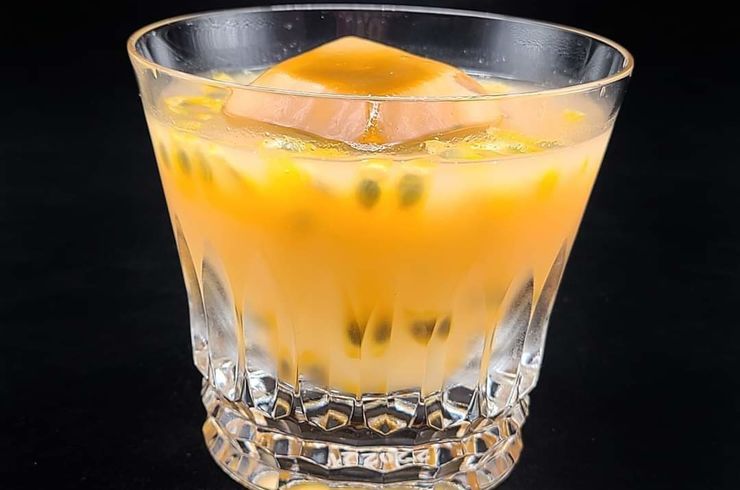 パッションフルーツのカクテル