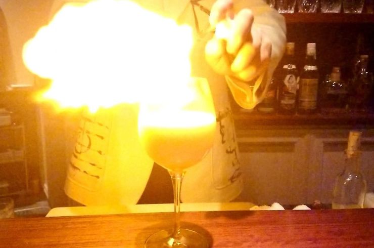 バナナ ダイキリ 目黒 バー ロマニ